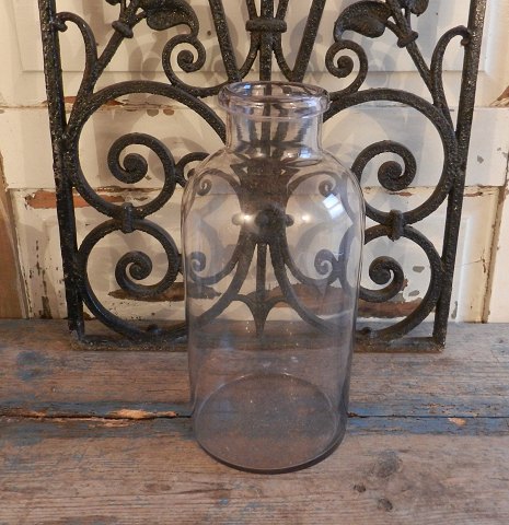 1800tals sylteglas, sart lilla farve.