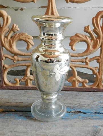 1800tals vase i fattigmandssølv.