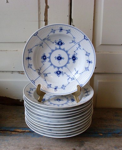 Royal Copenhagen Musselmalet riflet dyb tallerken no. 167