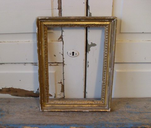 Gammel forgyldt ramme 26x34cm.