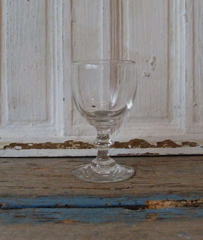 Vinglas på stilk med knap 1850-70, 10cm.