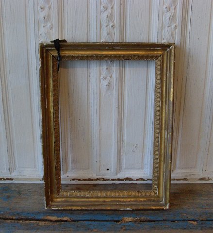 Gammel forgyldt ramme 26x34cm.