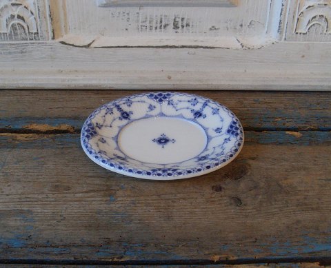 Royal Copenhagen Musselmalet halvblonde sjældent underfad no. 675 til saucekande no. 674