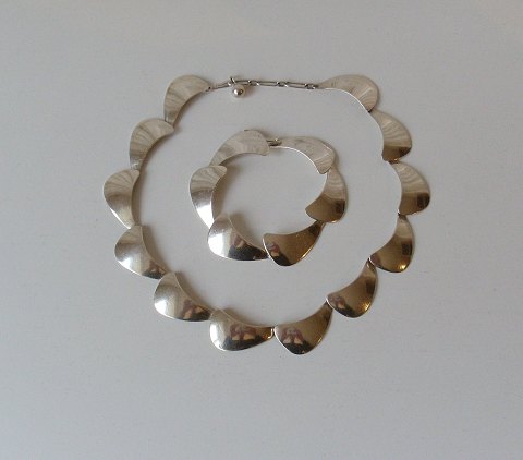 Klassisk sølv collier med tilhørende armlænke