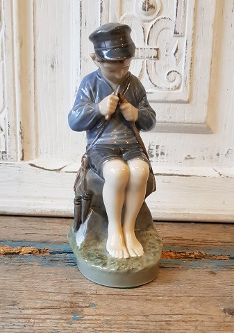 Royal Copenhagen figurine no. 905
