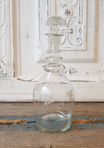 Small decanter carafe - 18 cm.