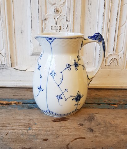 B&G Blåmalet stor mælkekande no. 84- 18 cm.