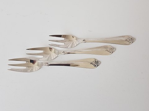 Diana - Cohr cake fork in silver