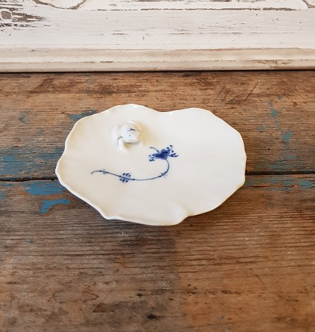 Royal Copenhagen Blue Fluted bowl with frog