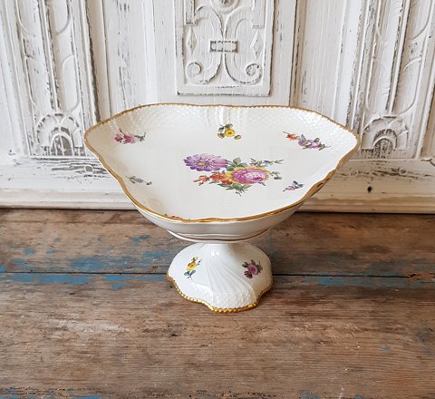 Royal Copenhagen Full Saxon flower triangular cake dish on foot no. 1533