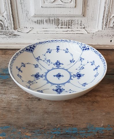 Royal Copenhagen Musselmalet halvblonde salatfad No. 512