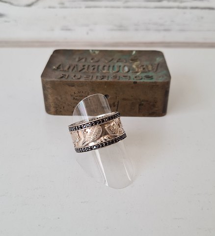 Thomas Sabo silver ring with black zirconia