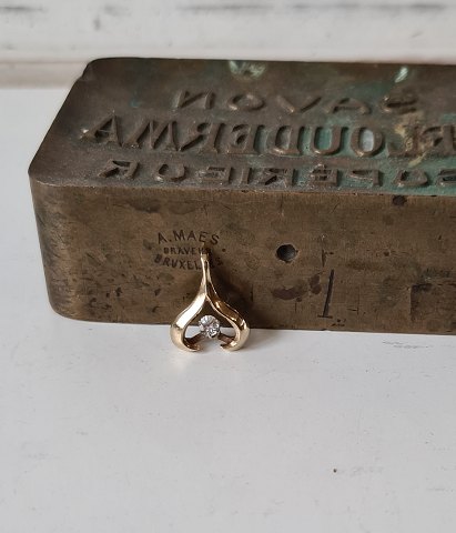 Pendant in 8 kt gold with ziakon