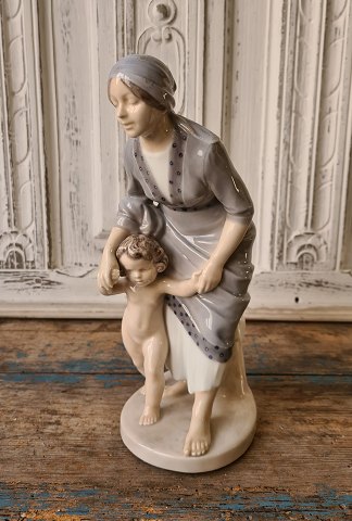 Royal Copenhagen rare Art Nouveau figure - Mother & child no. 1404