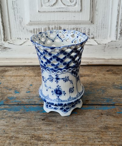 Royal Copenhagen Blue Fluted full lace vase no. 1016