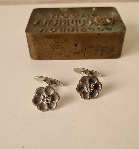 Georg Jensen silver cufflinks in the form of flower no 46 - 1930-45