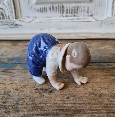 Royal Copenhagen figure, Crawling children no. 1518