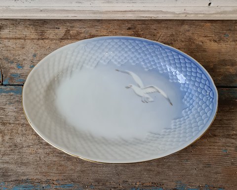 B&G Seagull with gold edge dish 375 - 17 28 cm.