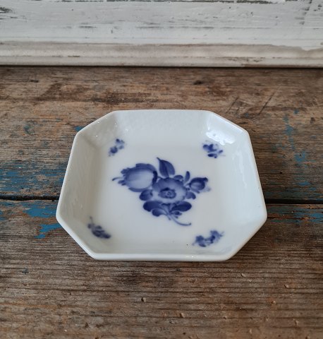 Royal Copenhagen Blue Flower small support dish no. 8087