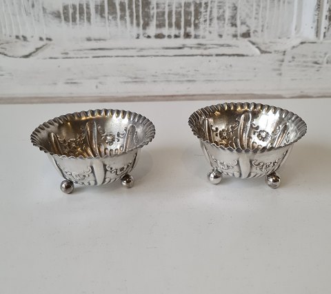 Pair of silver salt shakers from 1895 - Georg Nathan & Ridley Hayes - Chester
