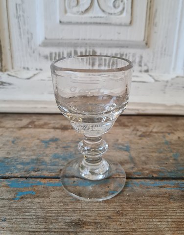 Wine glass with chalk-shaped basin and button on the stem - matt ground measuring unit 0.05L