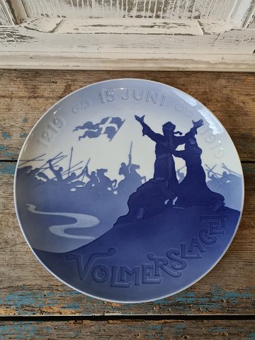 Bing & Grøndahl Mindeplatte fra 1919, 700 året for Volmerslaget da Danmark indtog Estland i 1219.