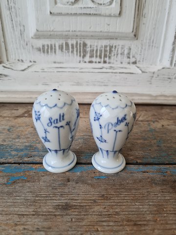 B&G Blue traditional salt & pepper set with logo