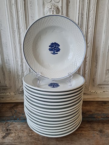 B&G oak tree Hotelporcelain large soup plate no. 1008