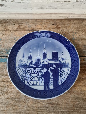 Royal Copenhagen Christmas plate 1988