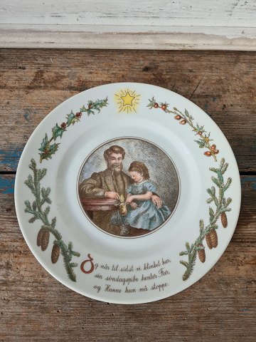 Royal Copenhagen Peters Christmas cake plate motif 7 - 19 cm.