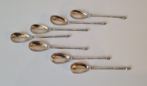 Set of 7 coffee spoons in silver