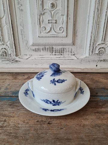 Royal Copenhagen Flettet Blå Blomst smørskål på fast underfadNo. 8076