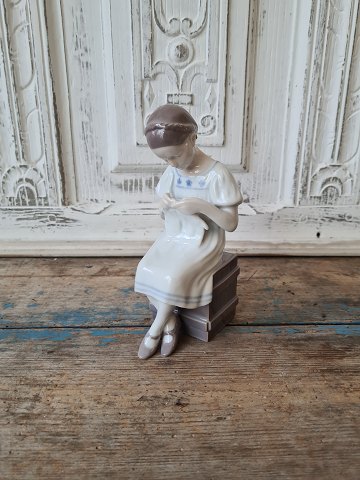 B&G Figure - Grethe knitting No. 1656