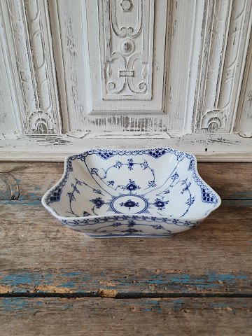 Royal Copenhagen Musselmalet halvblonde firkantet skål No. 708