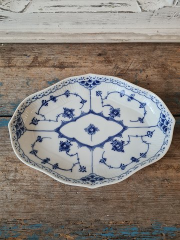Royal Copenhagen Musselmalet halvblonde asiet No. 552
