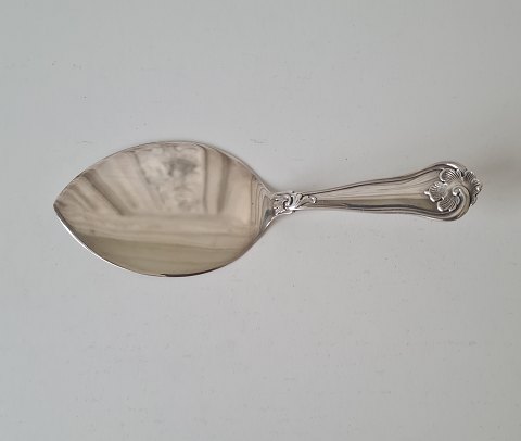 Saxon cake shovel in silver