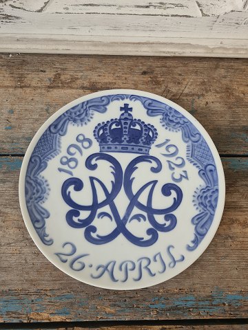 Royal Copenhagen Commemorative plate on the occasion of King Christian X & Queen Alexandrine
