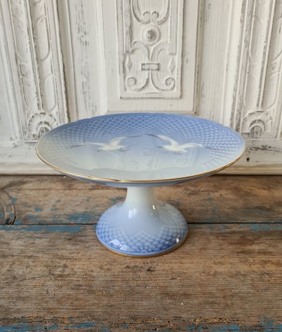 B&G Seagull with gold dish with flat bowl no. 64