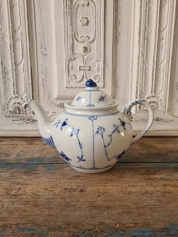 B&G Blue fluted teapot no. 654