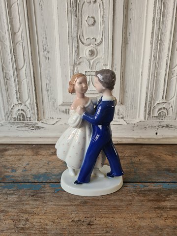 B&G figure - The first dance no. 2385