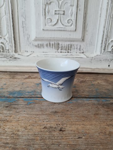 B&G Seagull without gold edge cup no. 219
