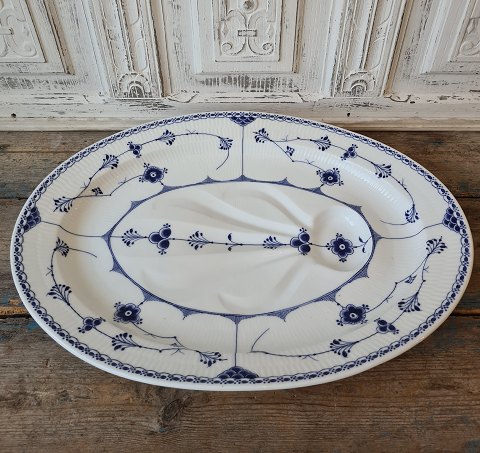 Royal Copenhagen Musselmalet halvblonde stort sjældent fiskefad.No. 637