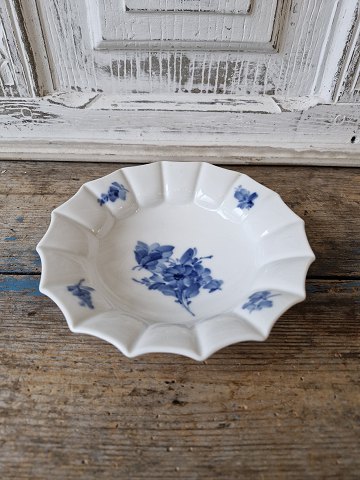 Royal Copenhagen Blue Flower dish no. 8556