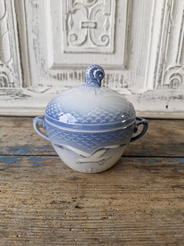 B&G Seagull without gold sugar bowl no. 302