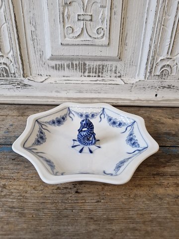 B&G Empire bowl with seahorse no. 217