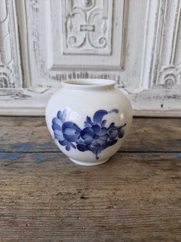 Royal Copenhagen Blue Flower vase no. 8252