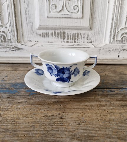 Royal Copenhagen Blue Flower rare cup with two handles no. 8571