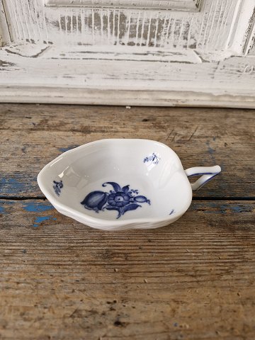 Royal Copenhagen Blå Blomst Flettet lille bladformet asiet med hank