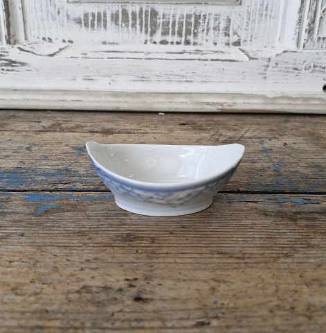 B&G Seagull without gold rim salt bowl no. 547