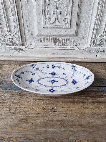 B&G Blue fluted oval bowl no. 39